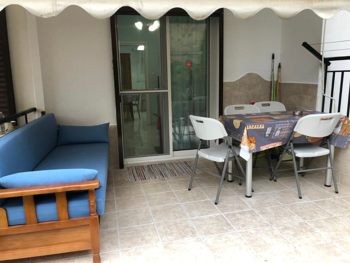 Thea Sea Apartment Nea Moudania Esterno foto