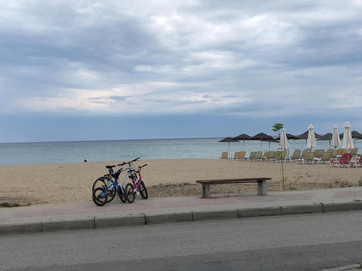 Thea Sea Apartment Nea Moudania Esterno foto