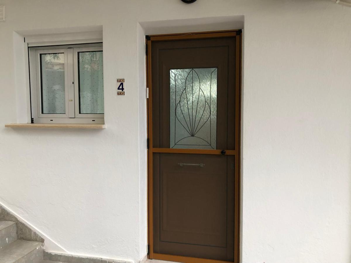 Thea Sea Apartment Nea Moudania Esterno foto