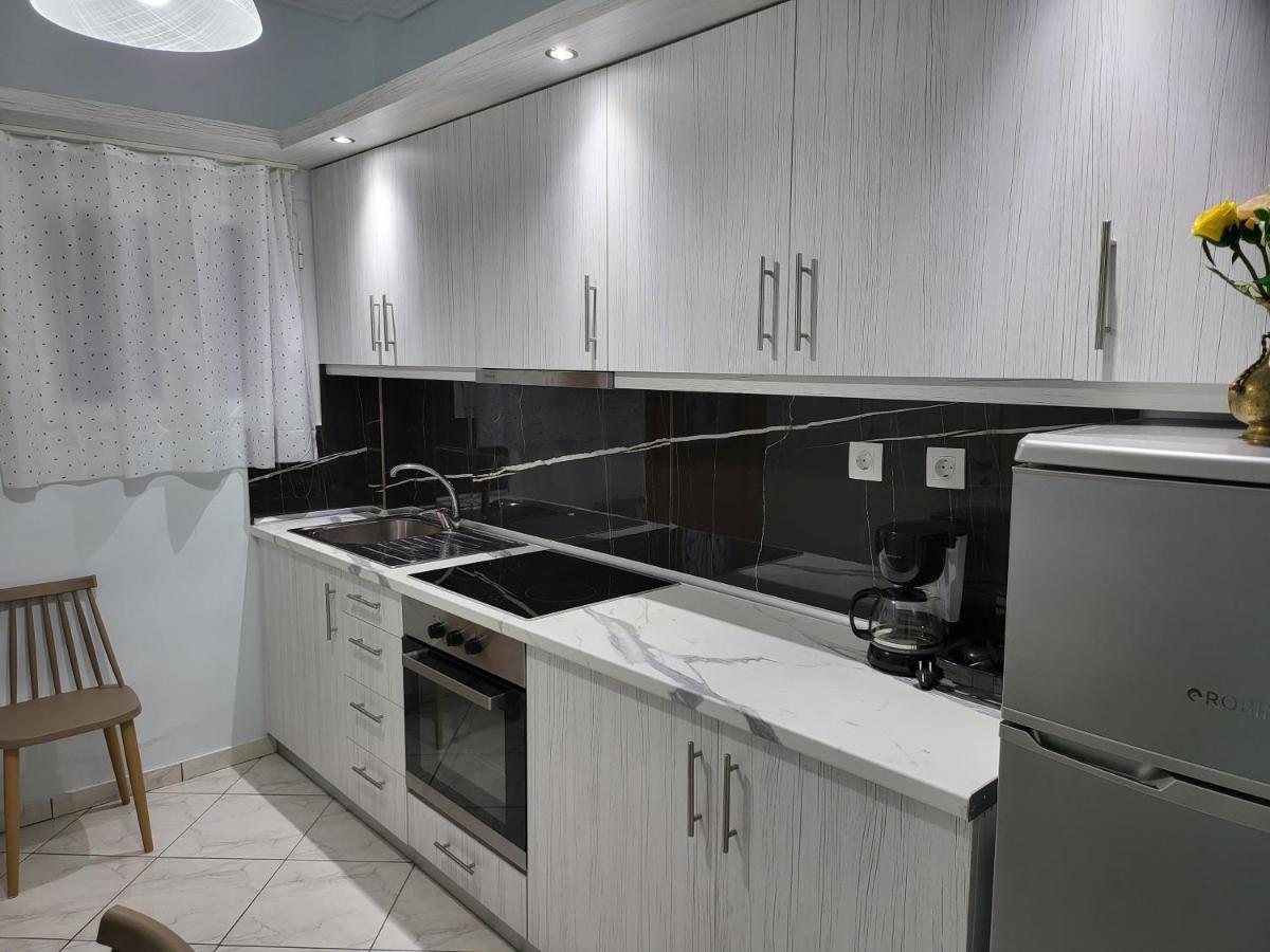 Thea Sea Apartment Nea Moudania Esterno foto