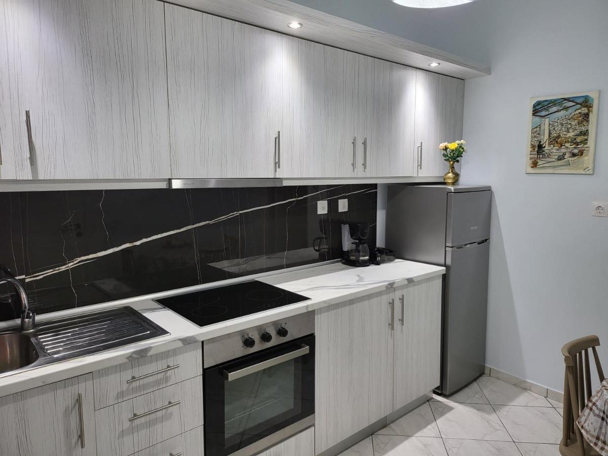 Thea Sea Apartment Nea Moudania Esterno foto